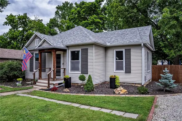 1832 New Hampshire Street, Lawrence, KS 66044