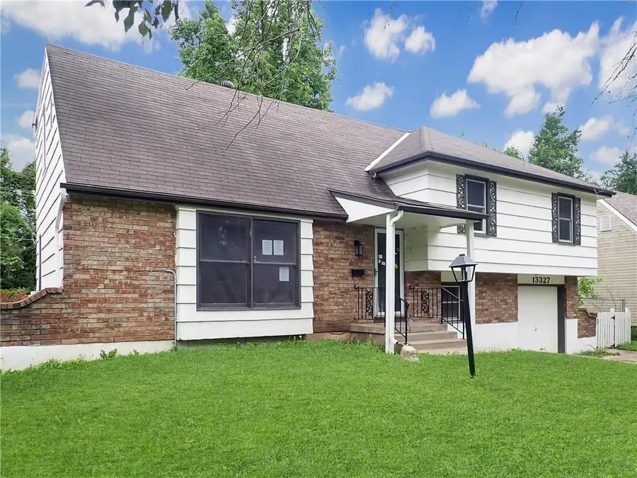 13327 Donnelly Avenue, Grandview, MO 64030 - #2