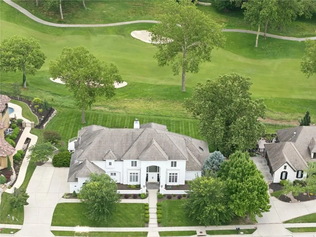 6517 Ridge Road, Parkville, MO 64152 - #1