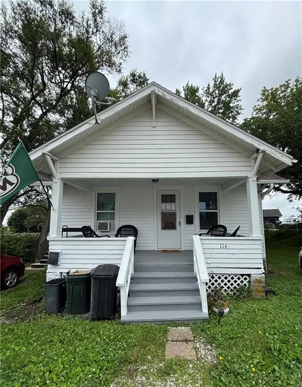 114 E Lincoln Street, Maryville, MO 64468 - #2