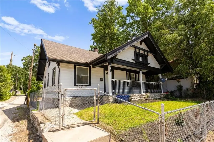 650 Parallel Avenue, Kansas City, KS 66101 - #2