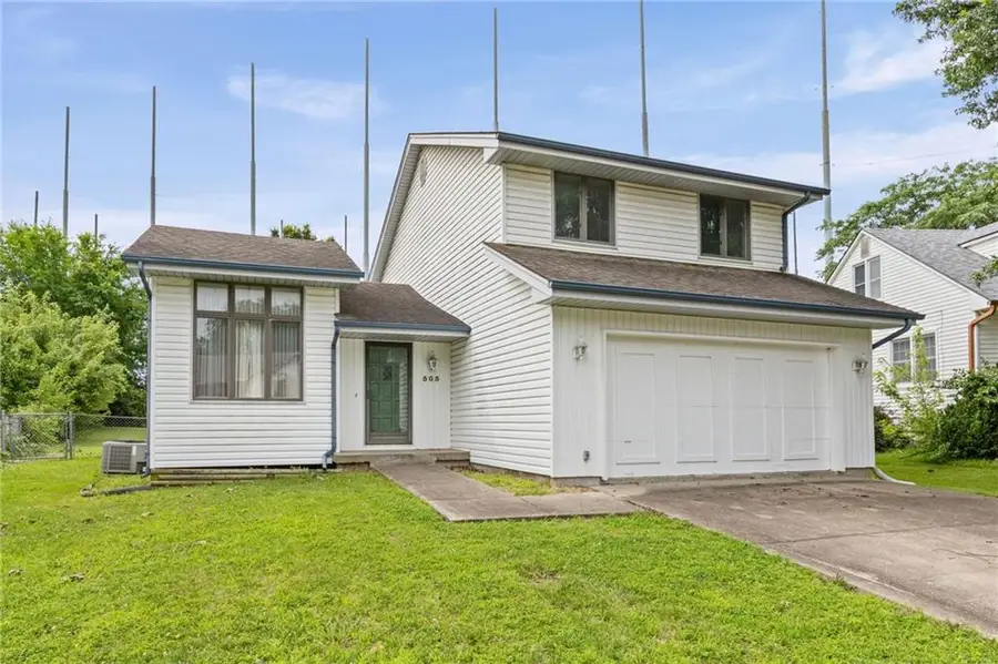505 NW 87th Terrace, Kansas City, MO 64155 - #2