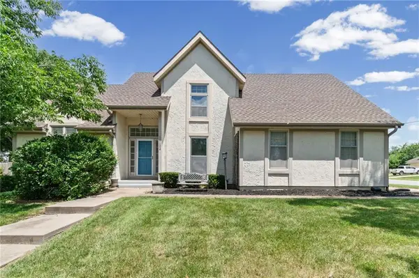 11102 W 114th Terrace, Overland Park, KS 66210