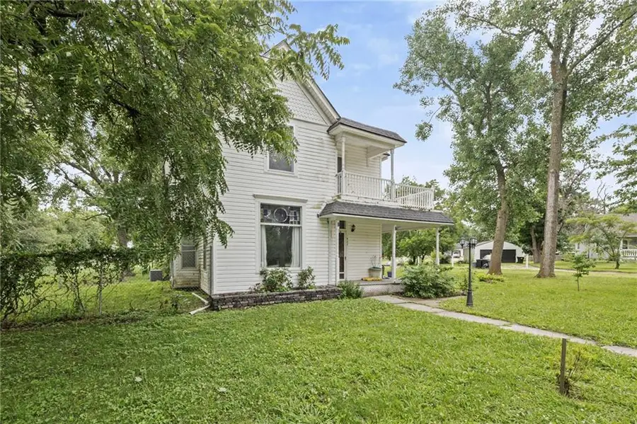 407 S 5th Street, Garden City, MO 64747 - #3