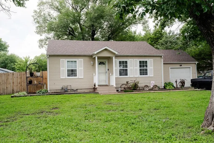1207 S 32nd Street, Parsons, KS 67357 - #2