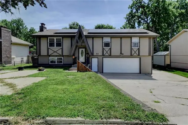 7917 N Troost Avenue, Kansas City, MO 64118