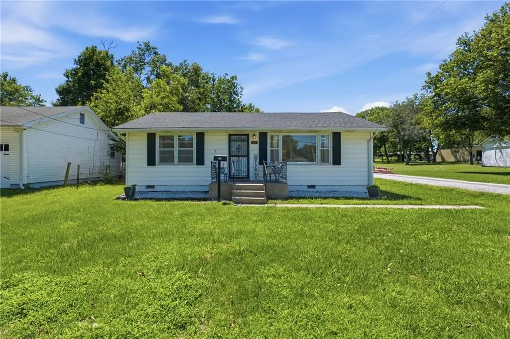 300 S High Street, Butler, MO 64730 - #1