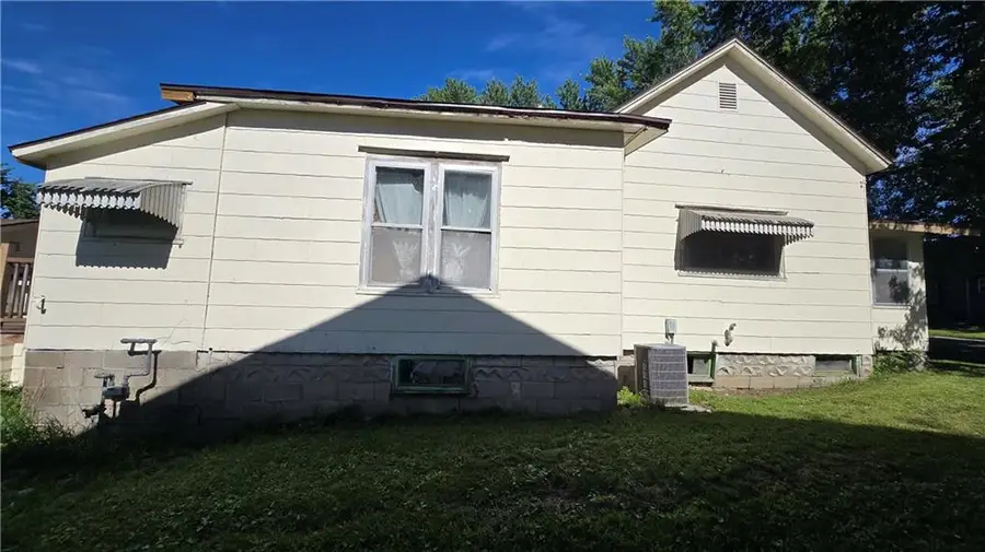 419 E 5th Street, Cameron, MO 64429 - #3