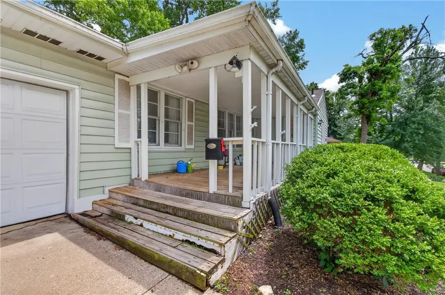 8427 England Street, Overland Park, KS 66212 - #3