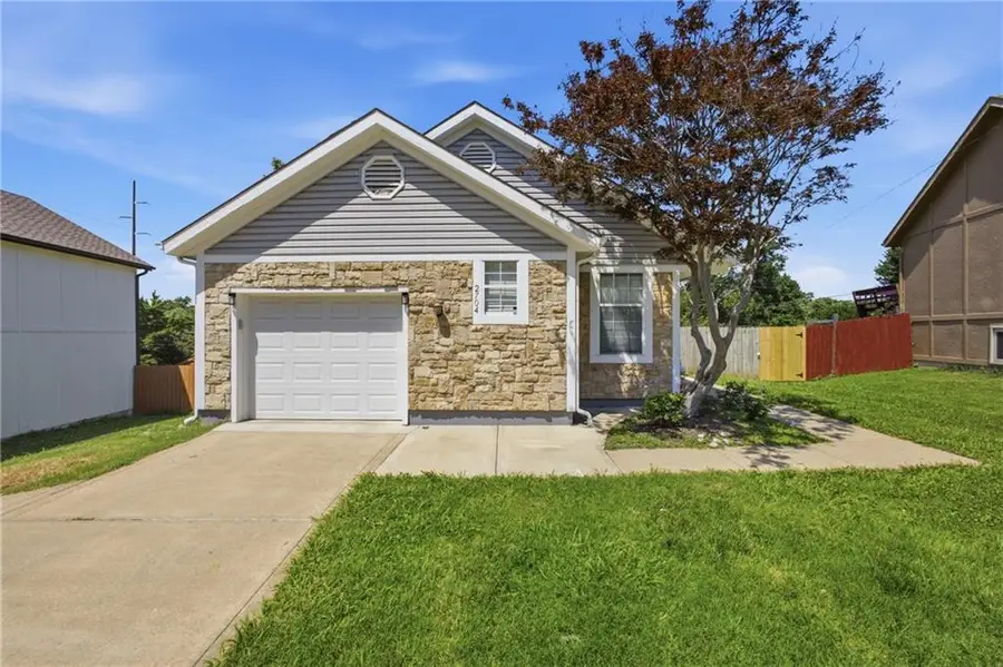 2704 S 46th Street, Kansas City, KS 66106 - #2