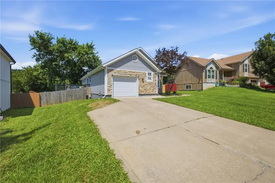 2704 S 46th Street, Kansas City, KS 66106 - #3
