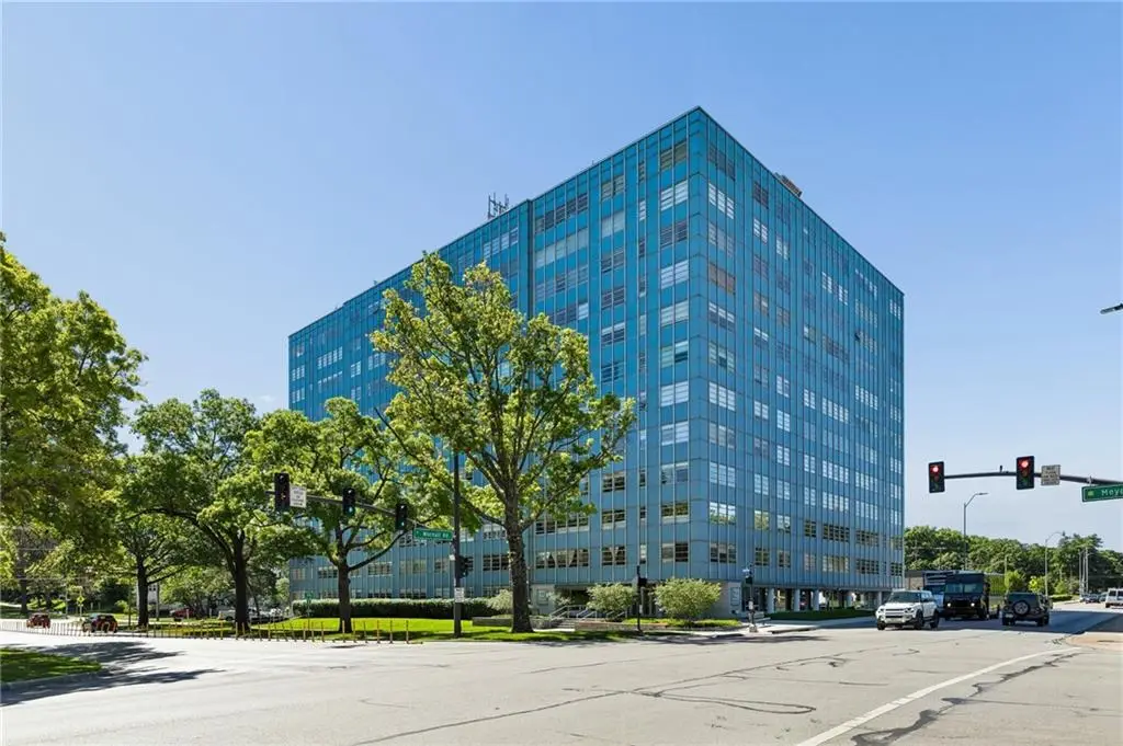 333 W Meyer Boulevard #306, Kansas City, MO 64113 - #1