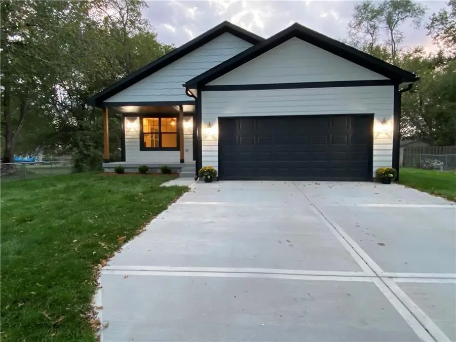 106 S 4th Street, Cleveland, MO 64734 - #3