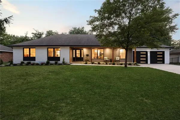 10322 Sagamore Lane, Leawood, KS 66206