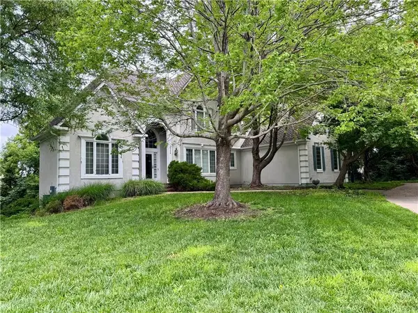 26450 W 106th Terrace, Olathe, KS 66061