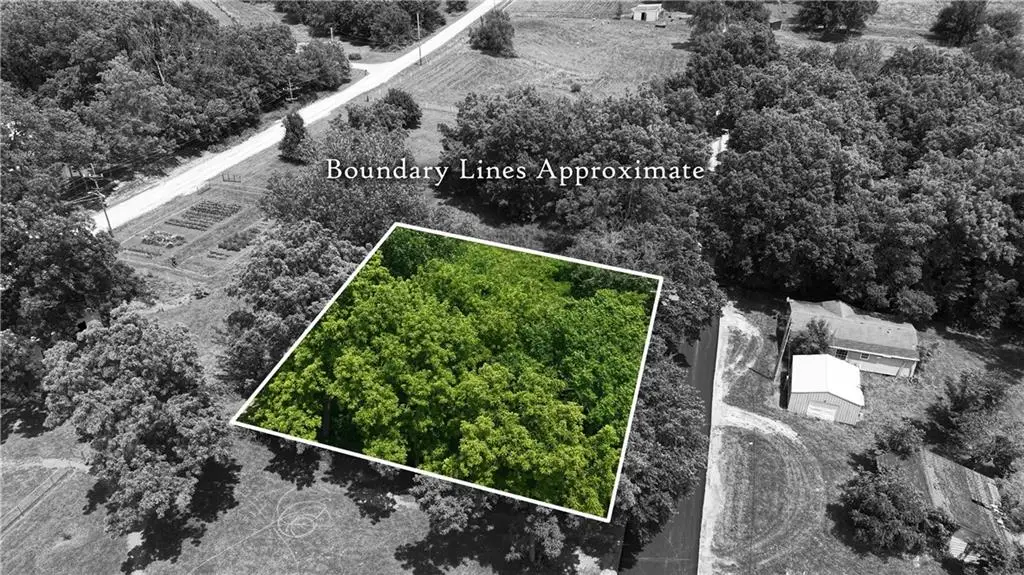 E Arthur Street, Hamilton, MO 64644 - #1