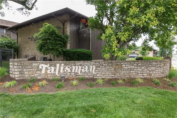 425 W 104th Street #D, Kansas City, MO 64114