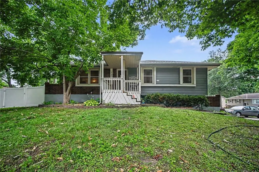 120 Baker Street, Buckner, MO 64016 - #1