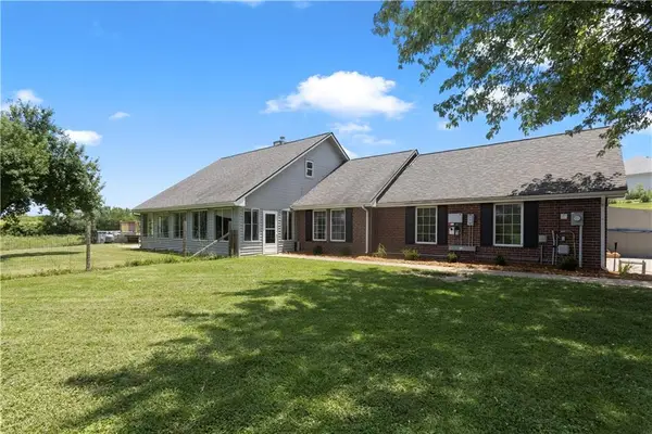 2505 N Whitney Road, Independence, MO 64058