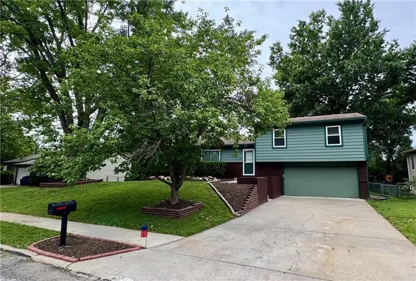 1607 W 28 Terrace, Lawrence, KS 66046