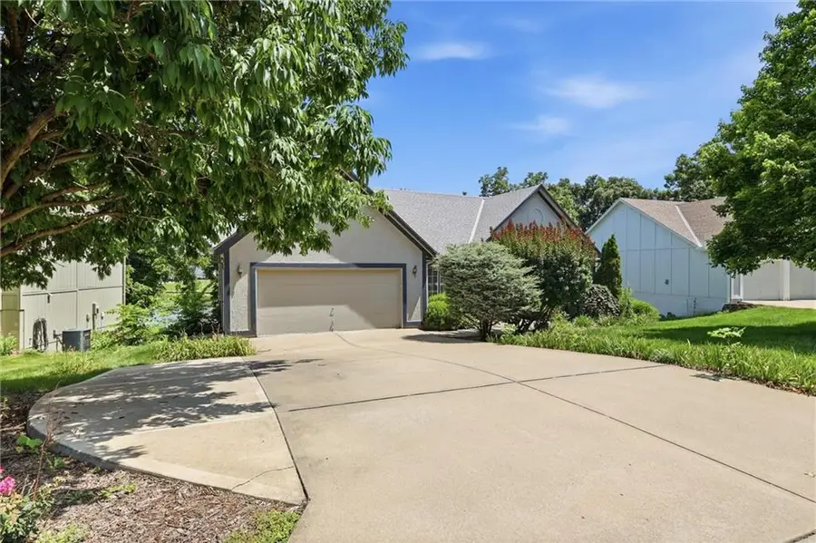 1636 N Hunter Drive, Olathe, KS 66061 - #3
