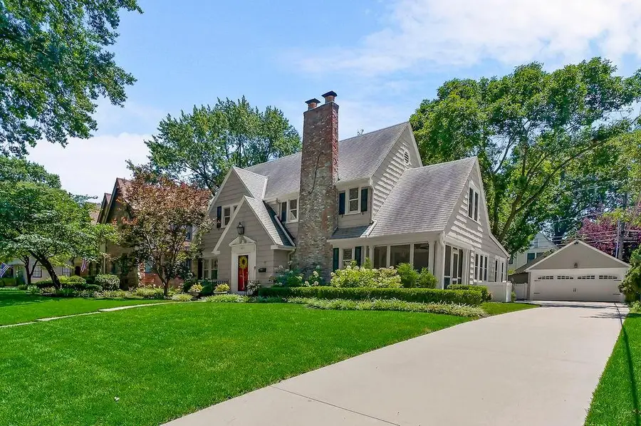631 W 66th Terrace, Kansas City, MO 64113 - #2