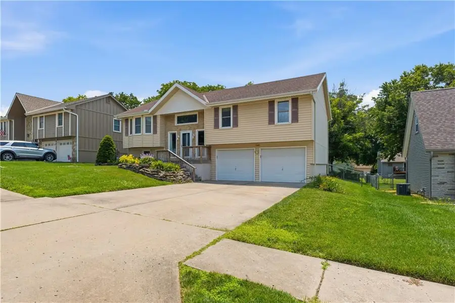 7309 Erika Court, Pleasant Valley, MO 64068 - #2