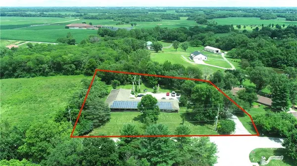 3611 Bishop Road, St Joseph, MO 64506