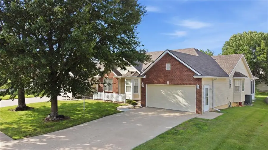 4907 Ashbey Drive, Saint Joseph, MO 64506 - #2