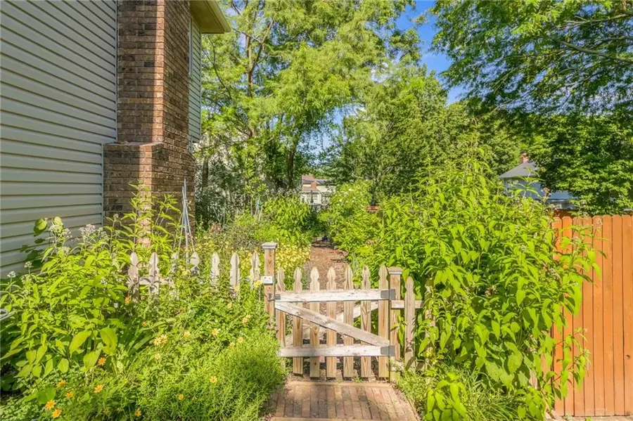 5909 N Norton Avenue, Gladstone, MO 64119 - #3