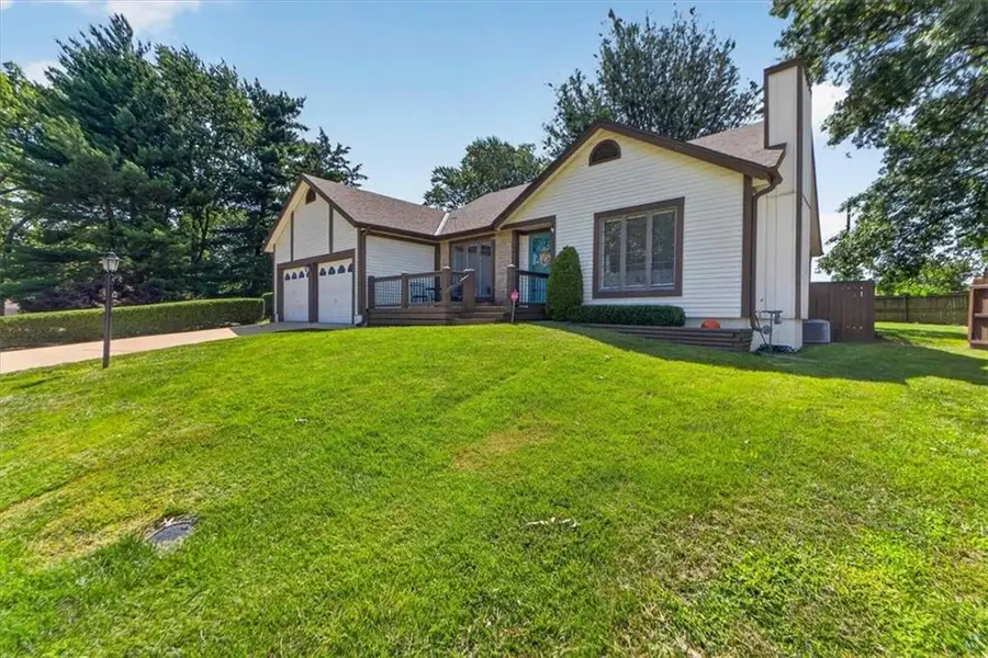 5743 Willow Avenue, Raytown, MO 64133 - #3