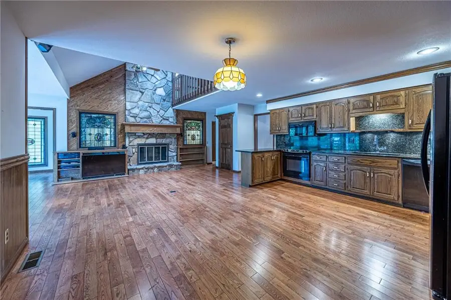 Address Withheld By Seller, Clinton, MO 64735 - #3