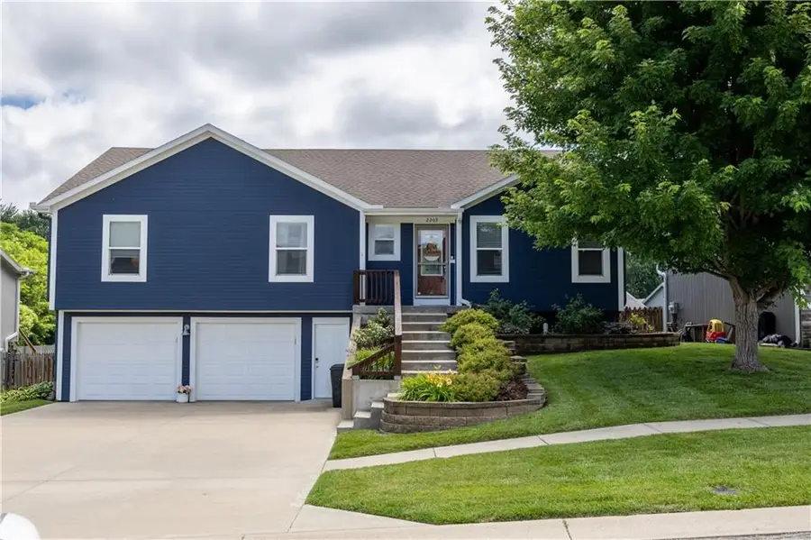 2203 Bateley Street, Saint Joseph, MO 64503 - #2
