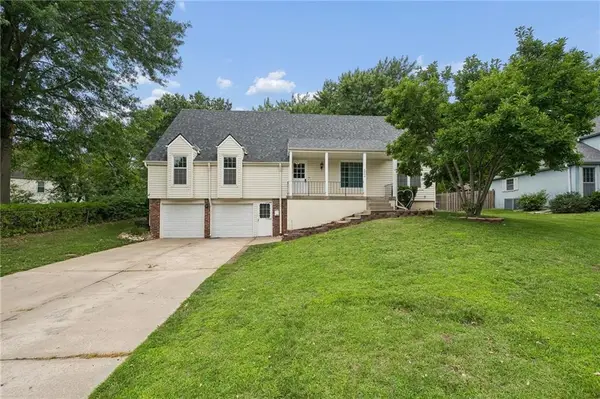 6804 N Agnes Avenue, Gladstone, MO 64119