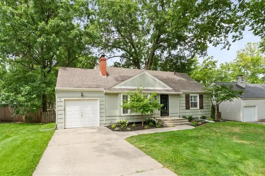 5200 W 72nd Street, Prairie Village, KS 66208 - #2