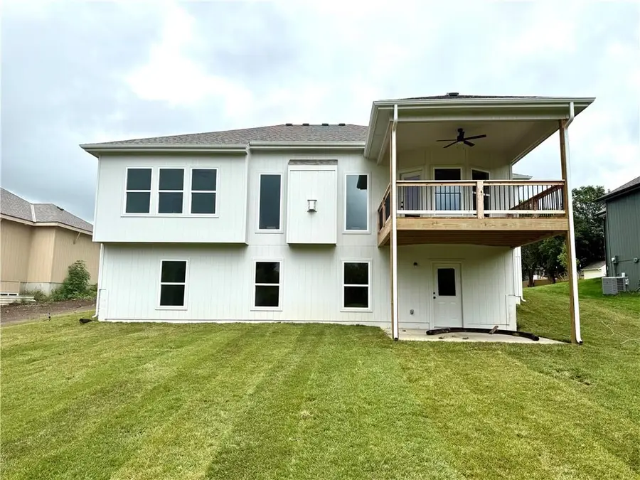 623 E 13th Street, Kearney, MO 64060 - #2