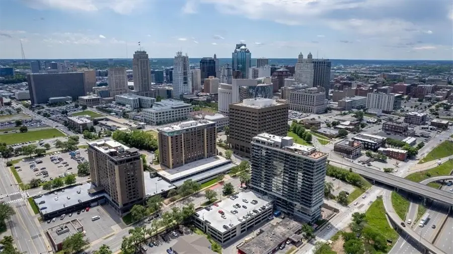600 E Admiral Boulevard #408, Kansas City, MO 64106 - #2