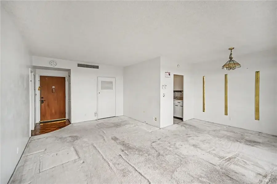 333 W Meyer Boulevard #909, Kansas City, MO 64113 - #3