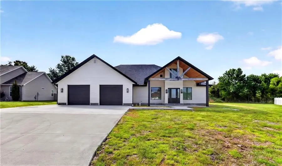 123 Vals Lane, Frontenac, KS 66762 - #2