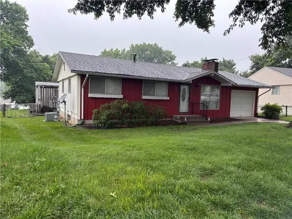 2604 Cardinal Lane, St Joseph, MO 64503