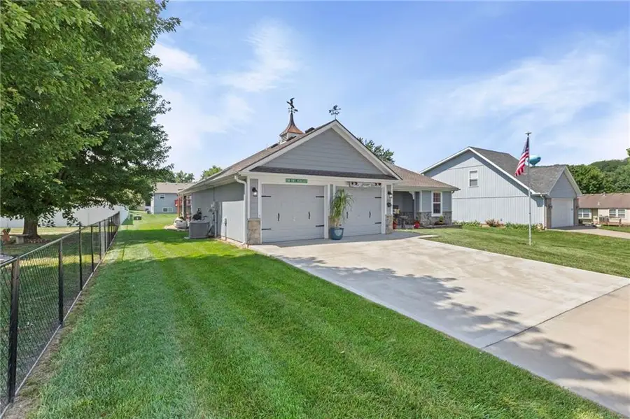 205 Ceremonial Drive, Buckner, MO 64016 - #2
