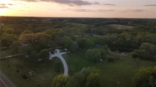 14298 Leavenworth Road, Basehor, KS 66007