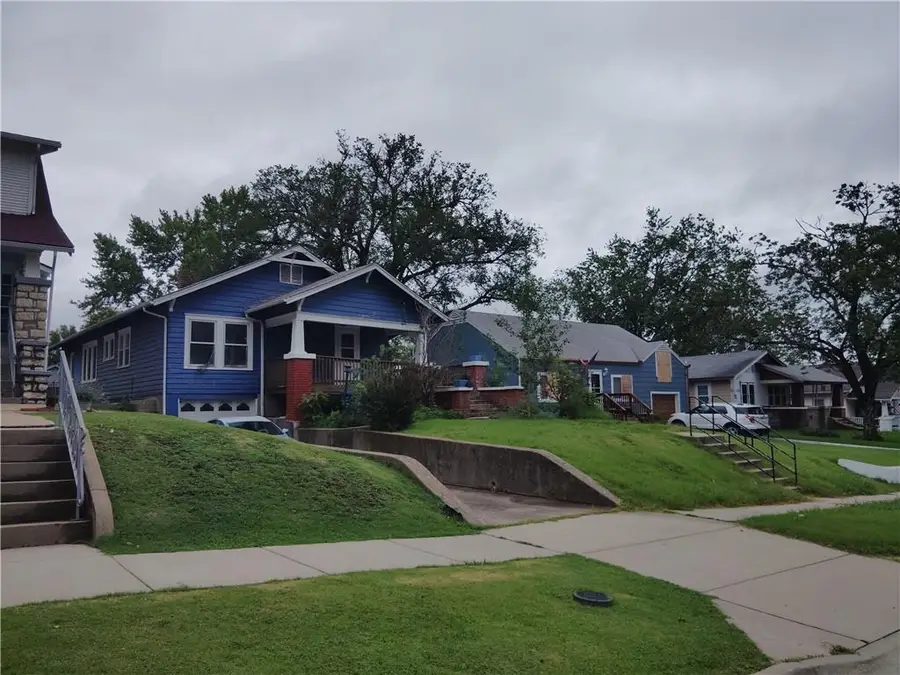 1120 Main Street, Osawatomie, KS 66064 - #2