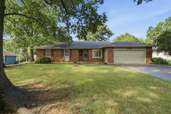 8128 Juniper Drive, Prairie Village, KS 66208