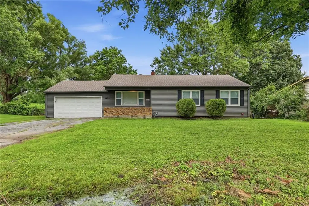 6505 Overton Avenue, Kansas City, MO 64133 - #1