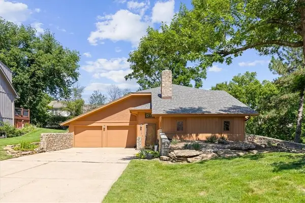 5717 Hauser Street, Shawnee, KS 66216