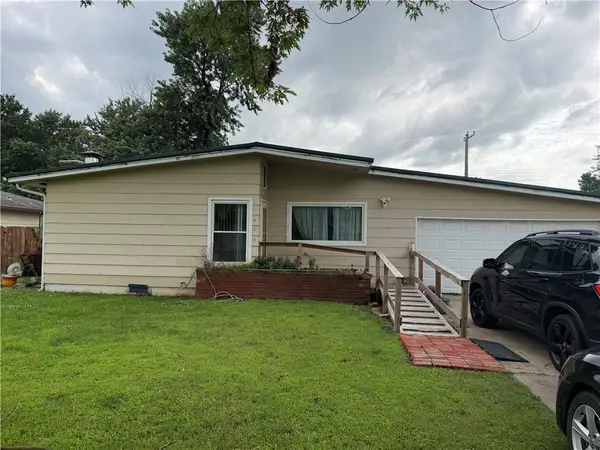 404 S Overlook Street, Coffeyville, KS 67337