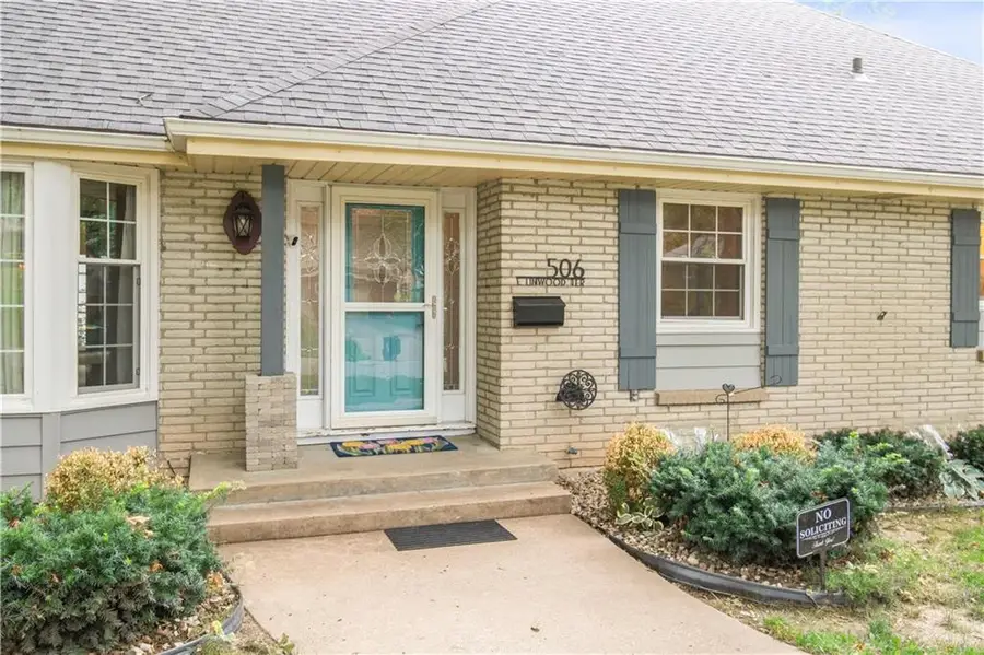 506 Linwood Terrace, Independence, MO 64055 - #3