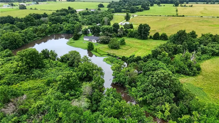 4713 SE Lostine Road, Columbus, KS 66725 - #2
