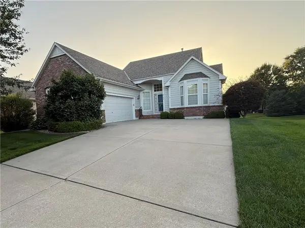 2722 S Brentwood Drive, Independence, MO 64055